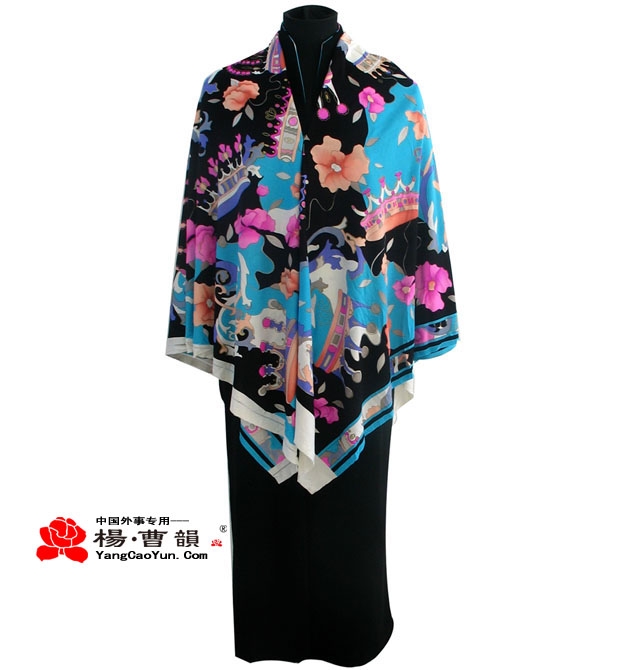 2007.10   为何厚华夫人制作旗袍