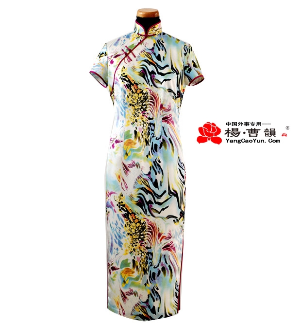 2007.01   为泰国公主诗琳通制作旗袍